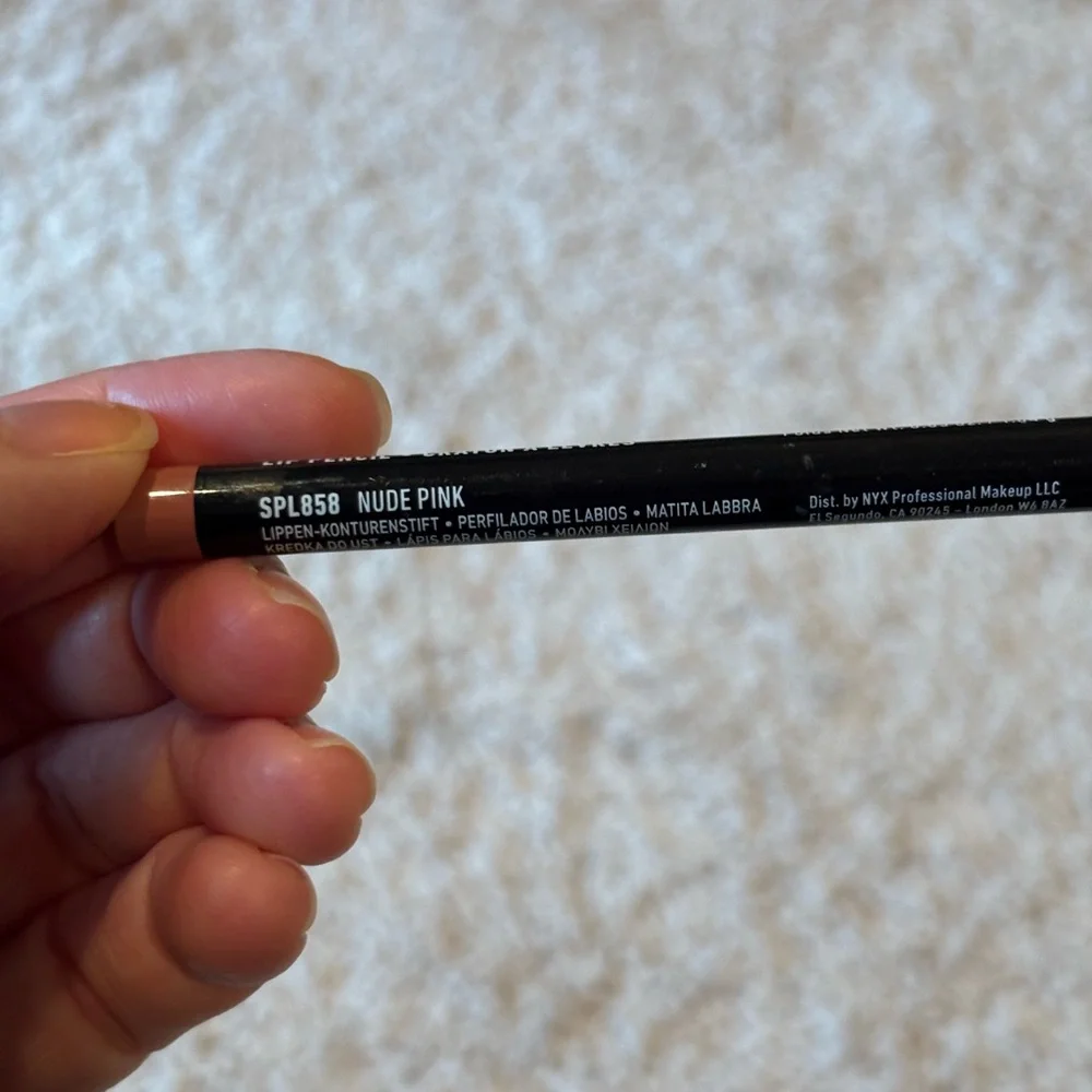 NYX Lip Liner and contour Stick Collection